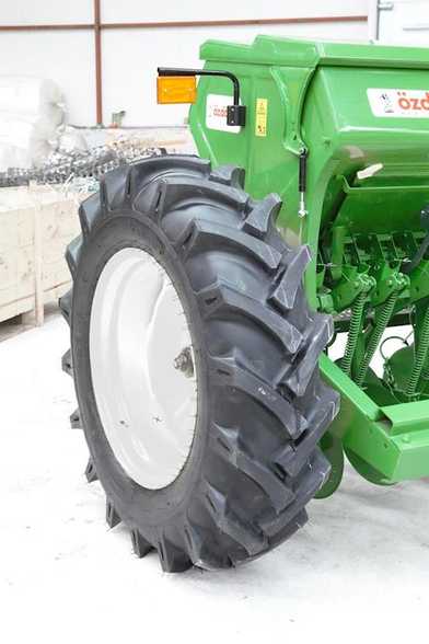 СЕРИЯ HBM МЕХАНИЧЕСКАЯ ЗЕРНОВАЯ СЕЯЛКА. 12.4X24 РАЗМЕР ШИН